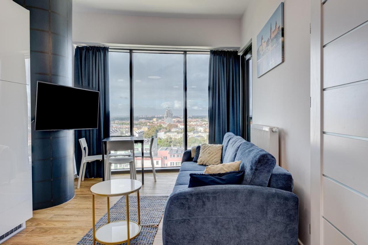 Aleda Tower, 14 Floor, Balkon Apartment